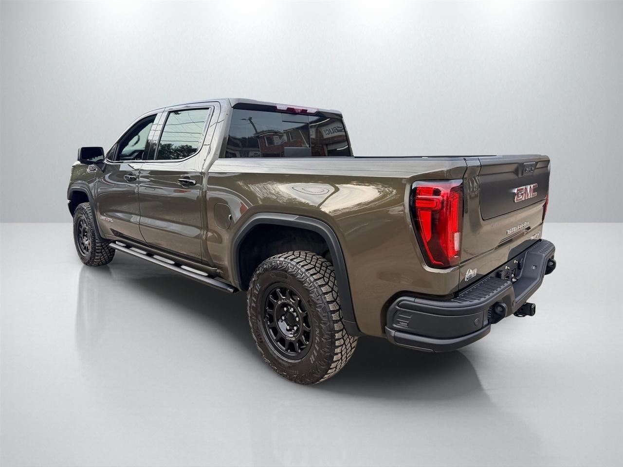 GMC Sierra 1500 AT4X Crew Cab 4WD 2023