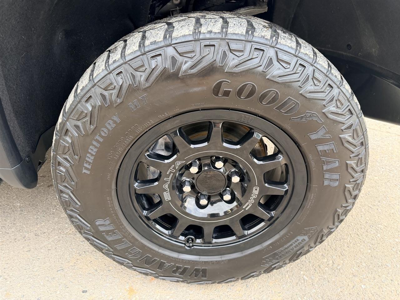 GMC Sierra 1500 AT4X Crew Cab 4WD 2023