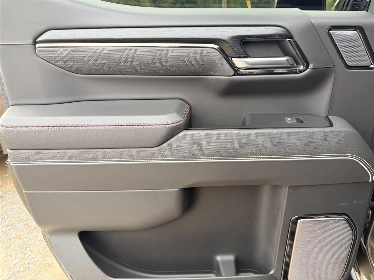 GMC Sierra 1500 AT4X Crew Cab 4WD 2023