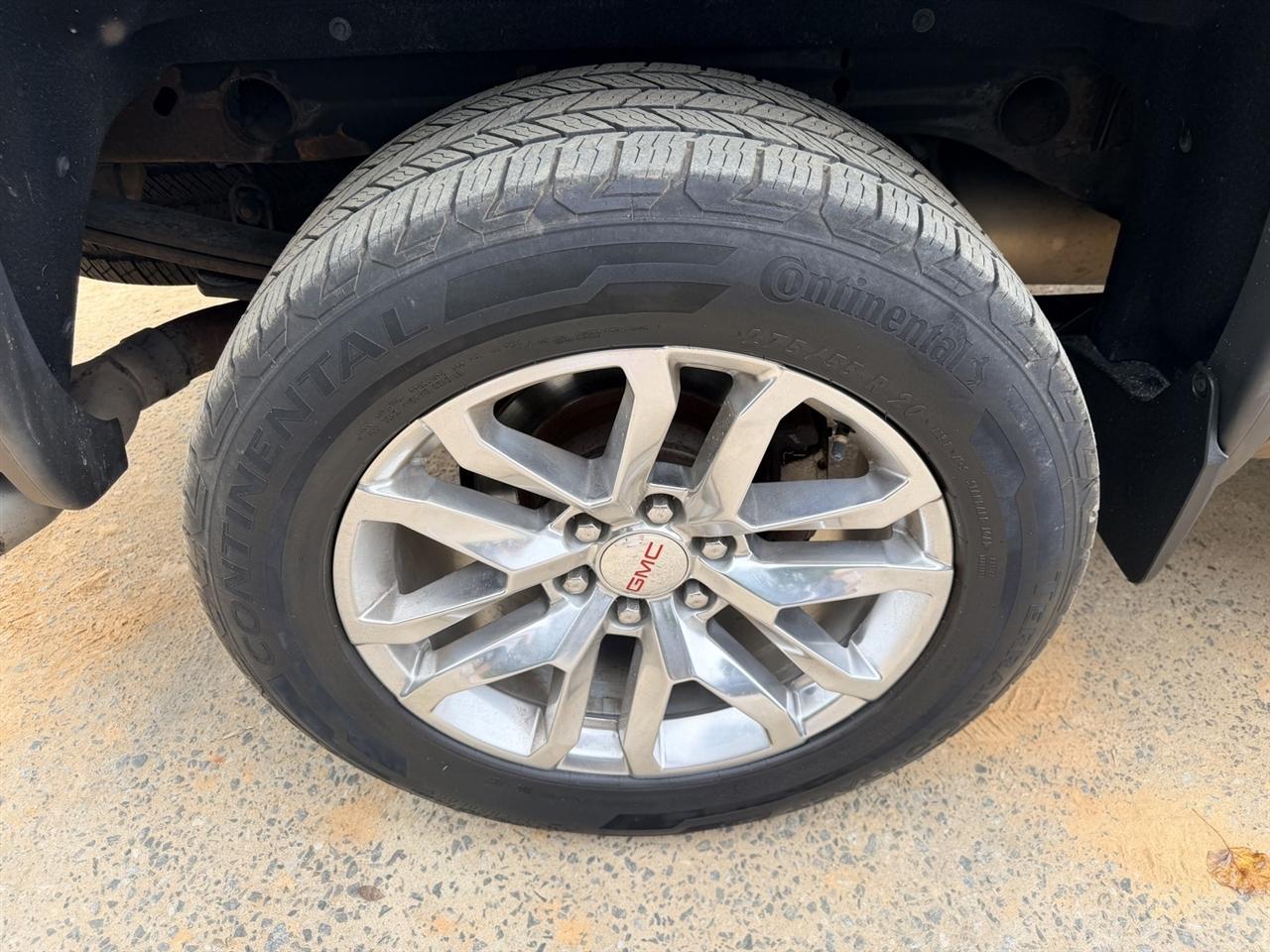 GMC Sierra photo 10