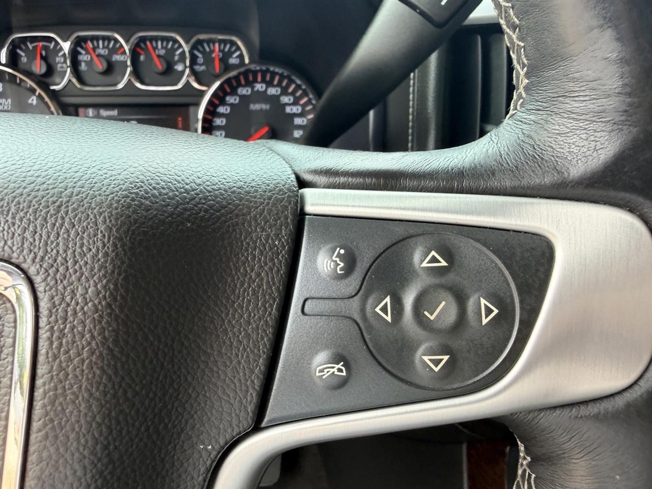 GMC Sierra photo 18