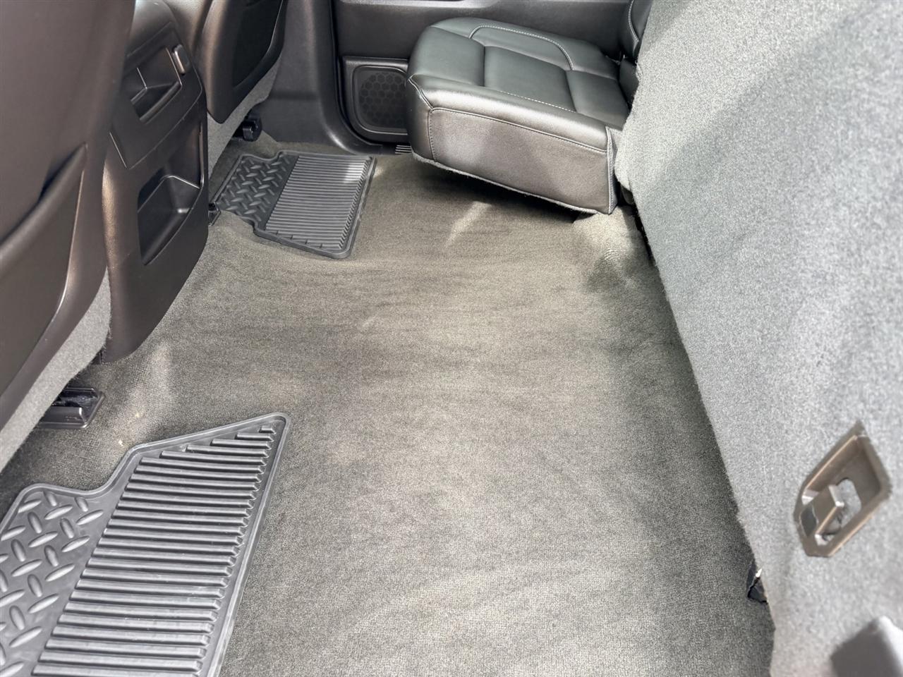 GMC Sierra photo 24