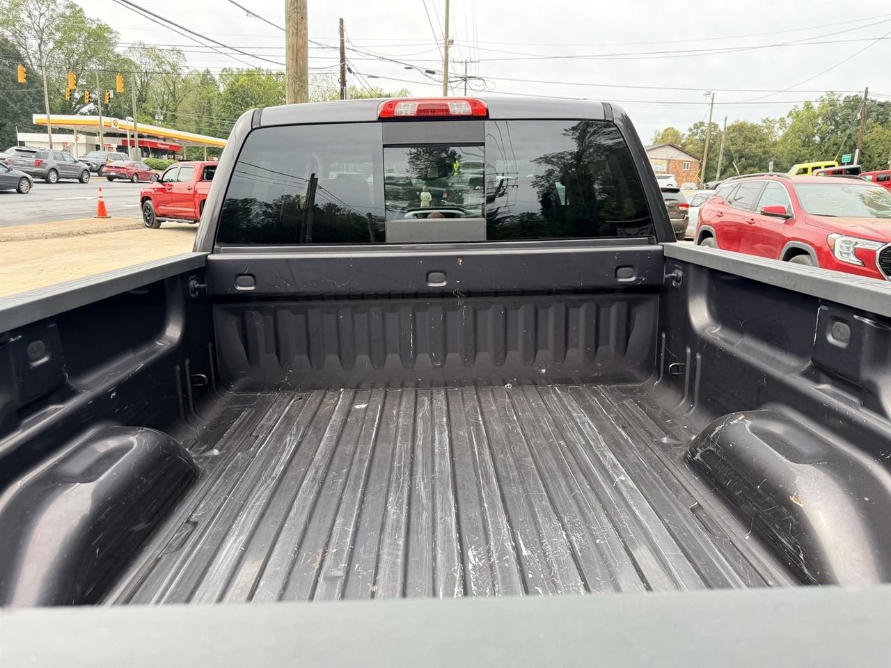 GMC Sierra photo 25