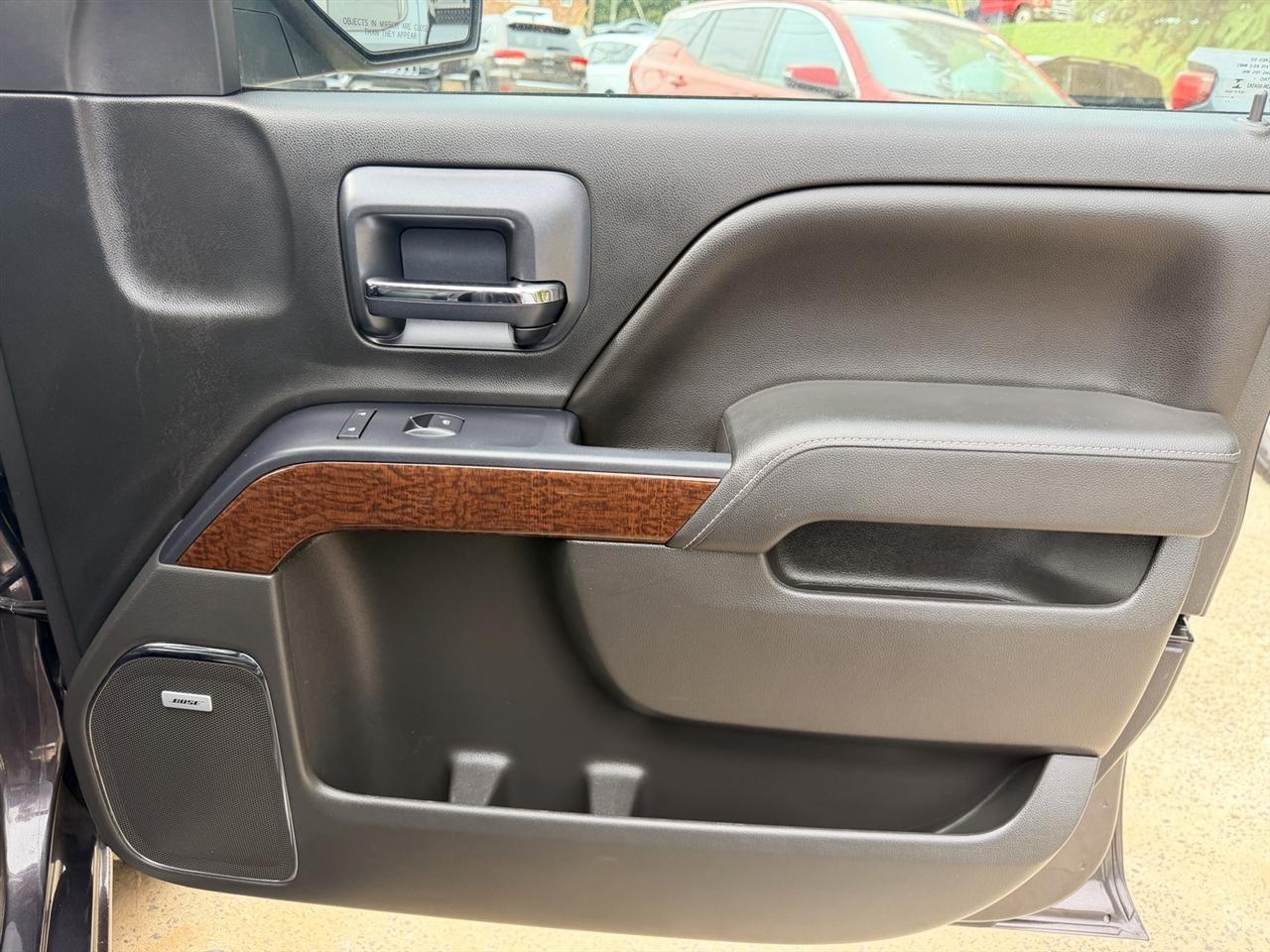 GMC Sierra photo 28