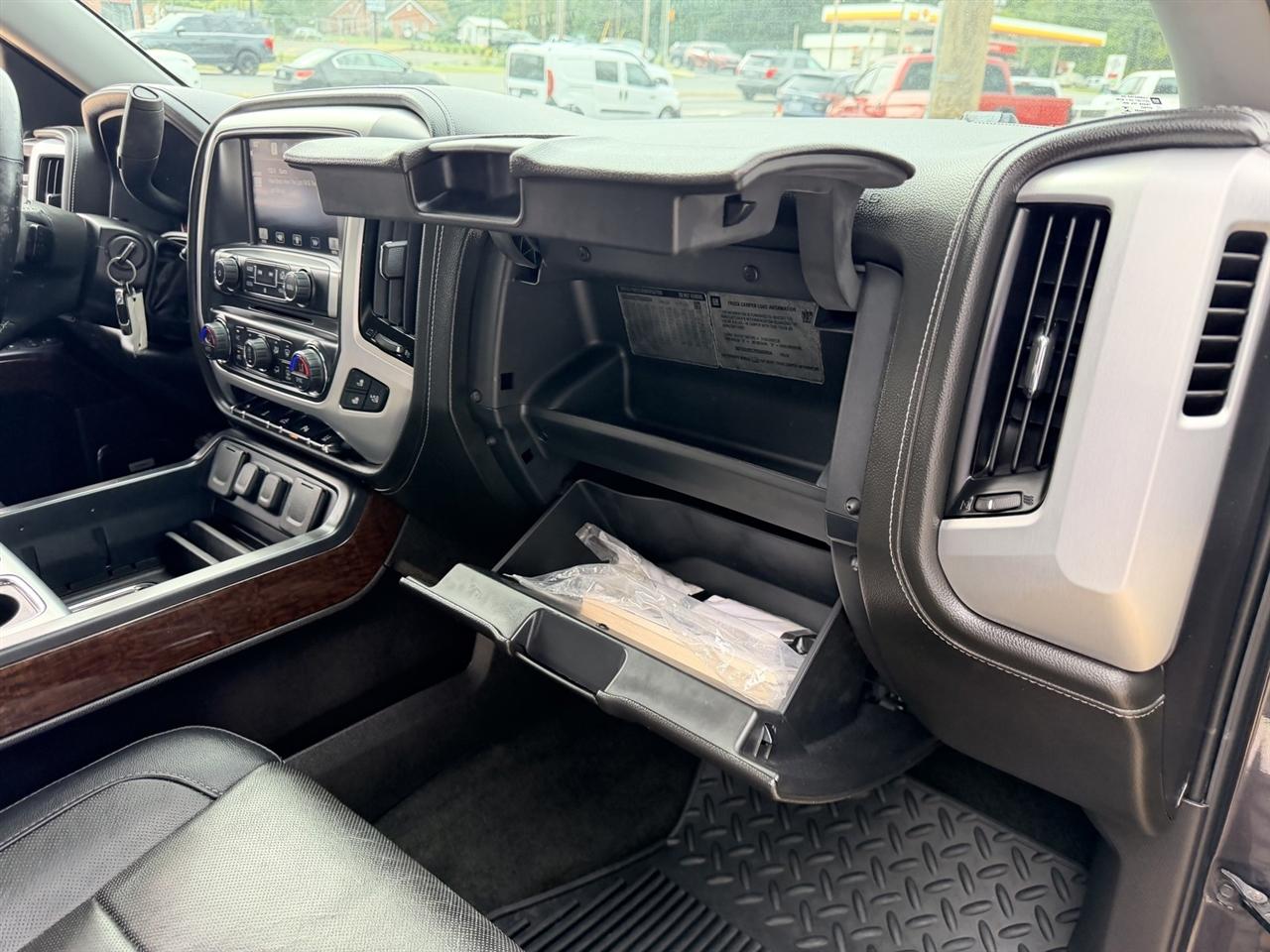 GMC Sierra photo 30