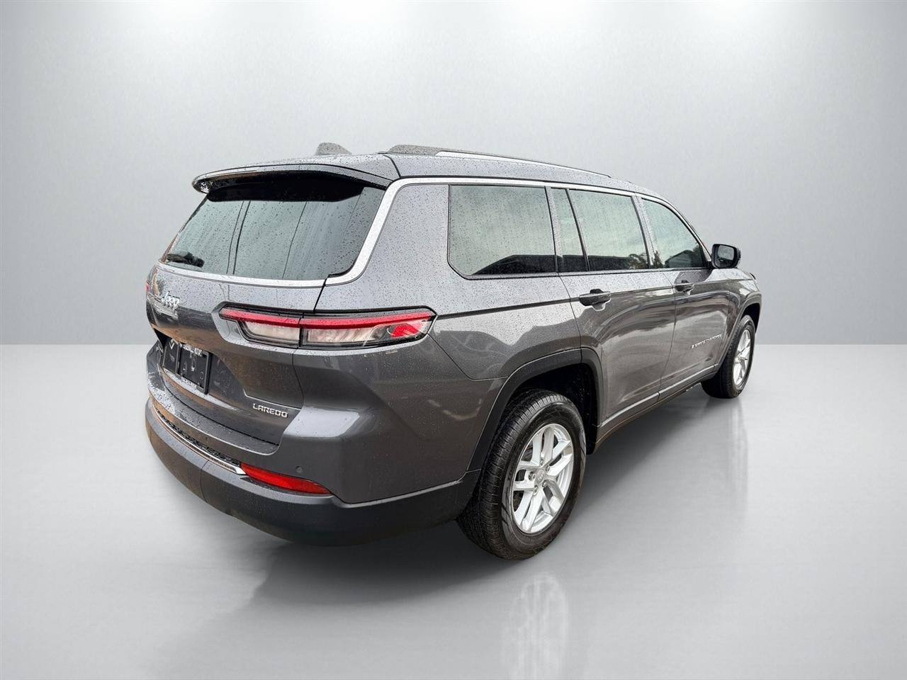 Jeep Grand Cherokee L Laredo 2021