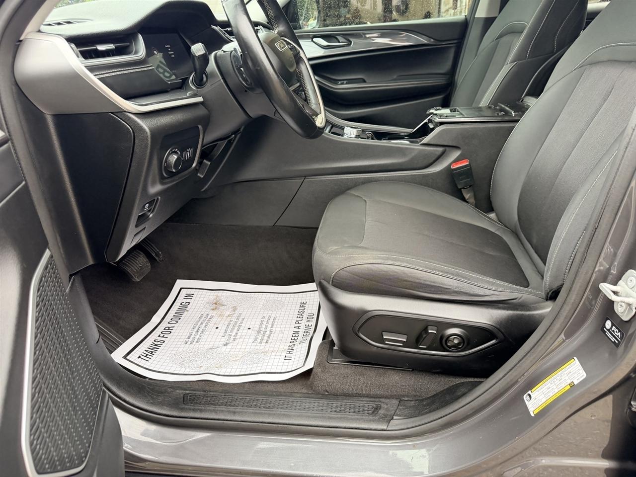 Jeep Grand Cherokee L Laredo 2021
