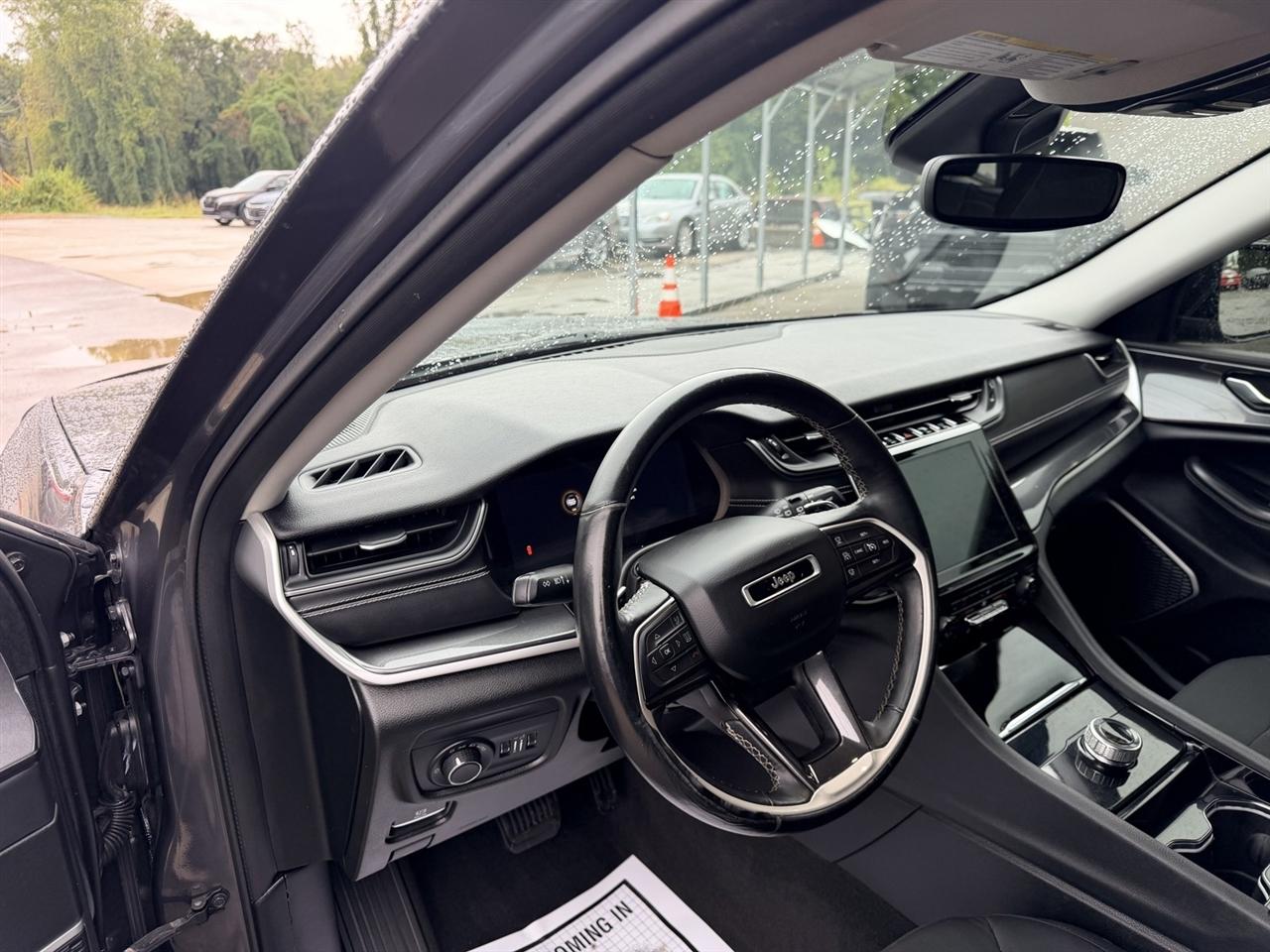 Jeep Grand Cherokee L Laredo 2021