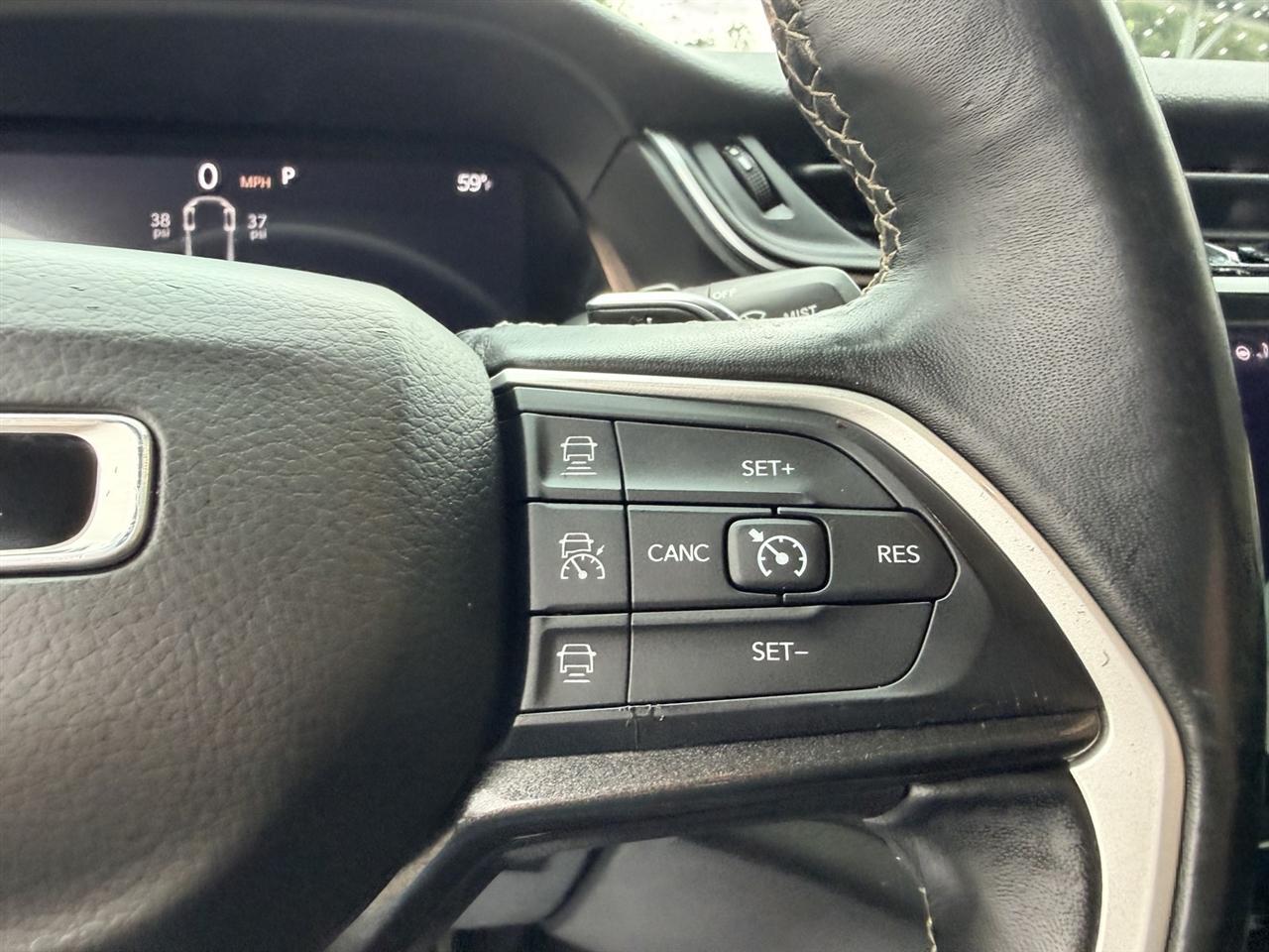Jeep Grand Cherokee L Laredo 2021