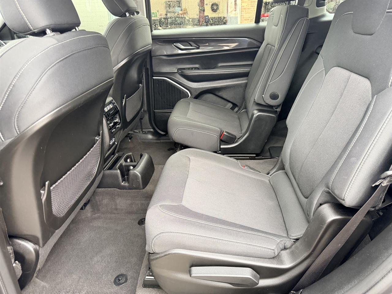 Jeep Grand Cherokee L Laredo 2021