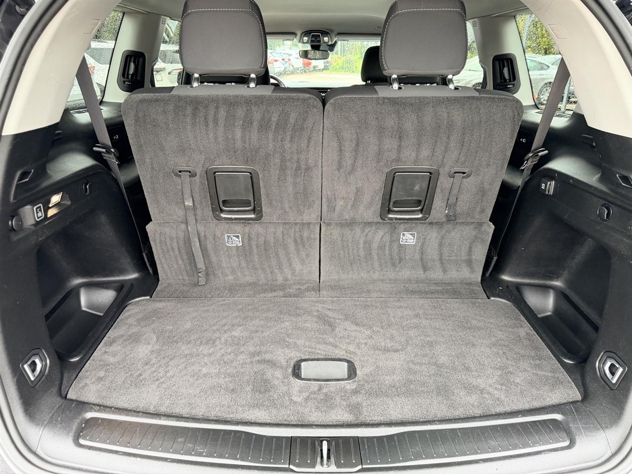 Jeep Grand Cherokee L Laredo 2021