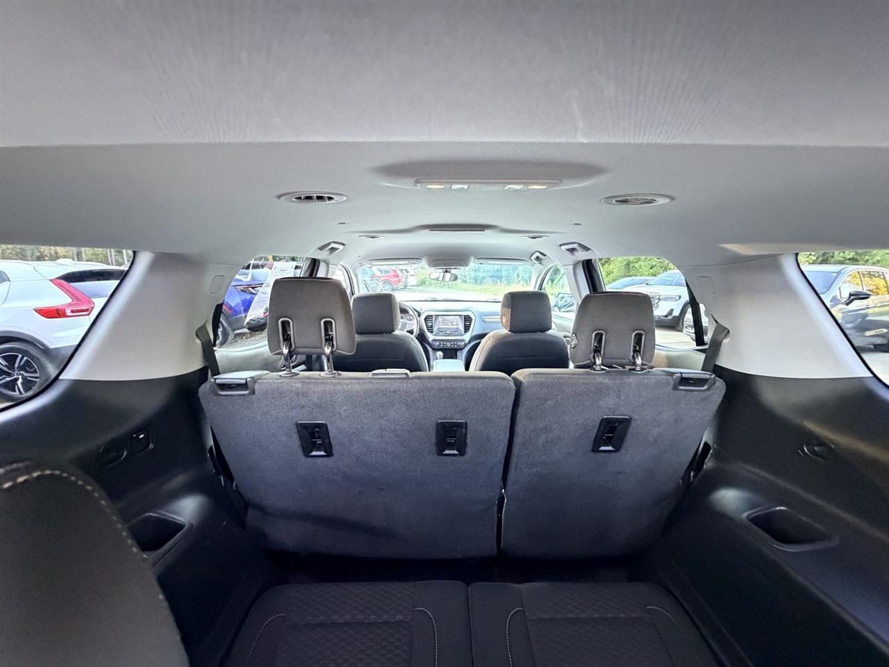 GMC Acadia SLE-1 AWD 2019