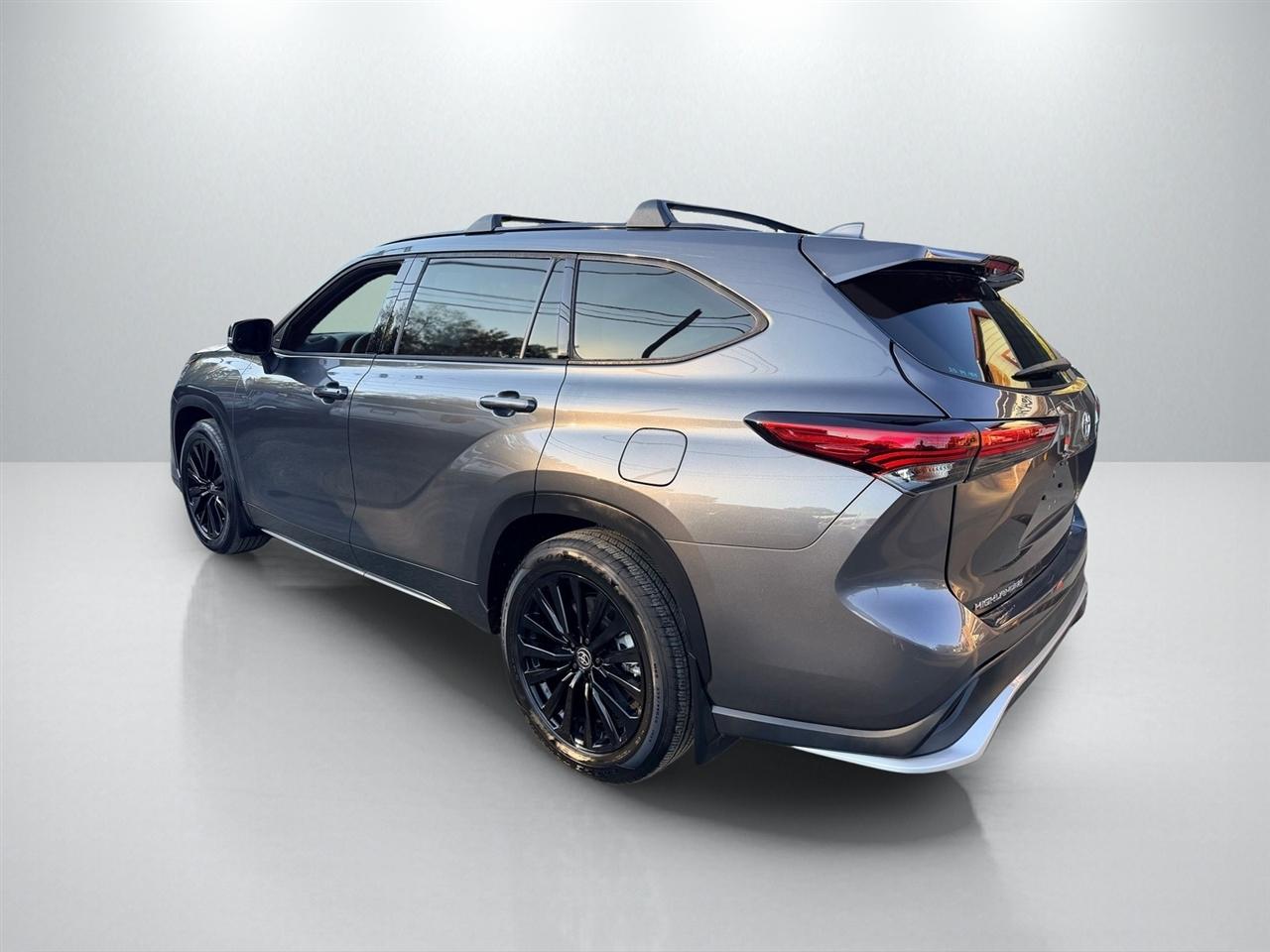 Toyota Highlander XSE 4D SUV FWD 2023