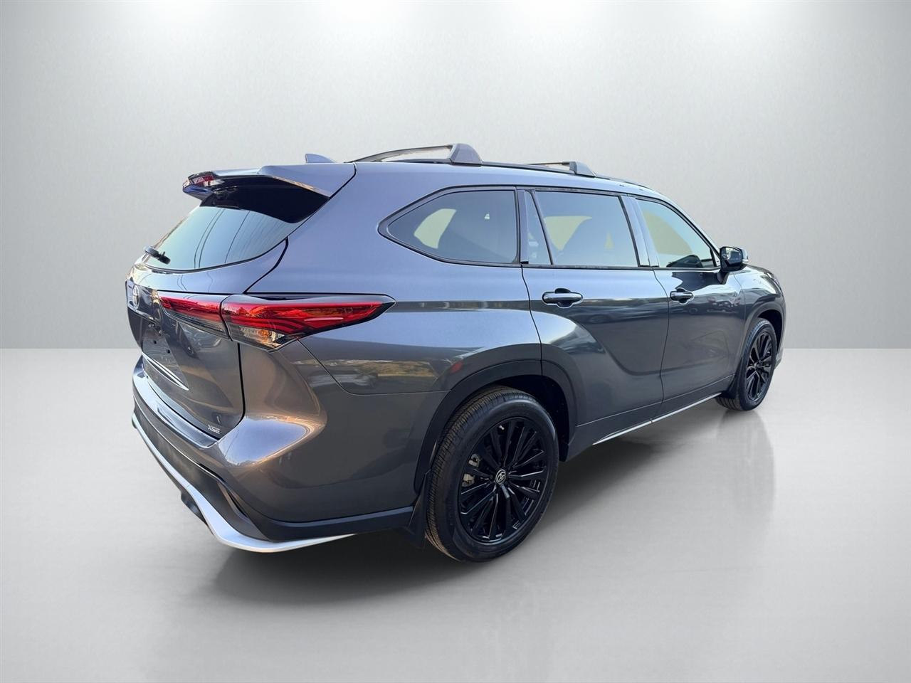 Toyota Highlander XSE 4D SUV FWD 2023