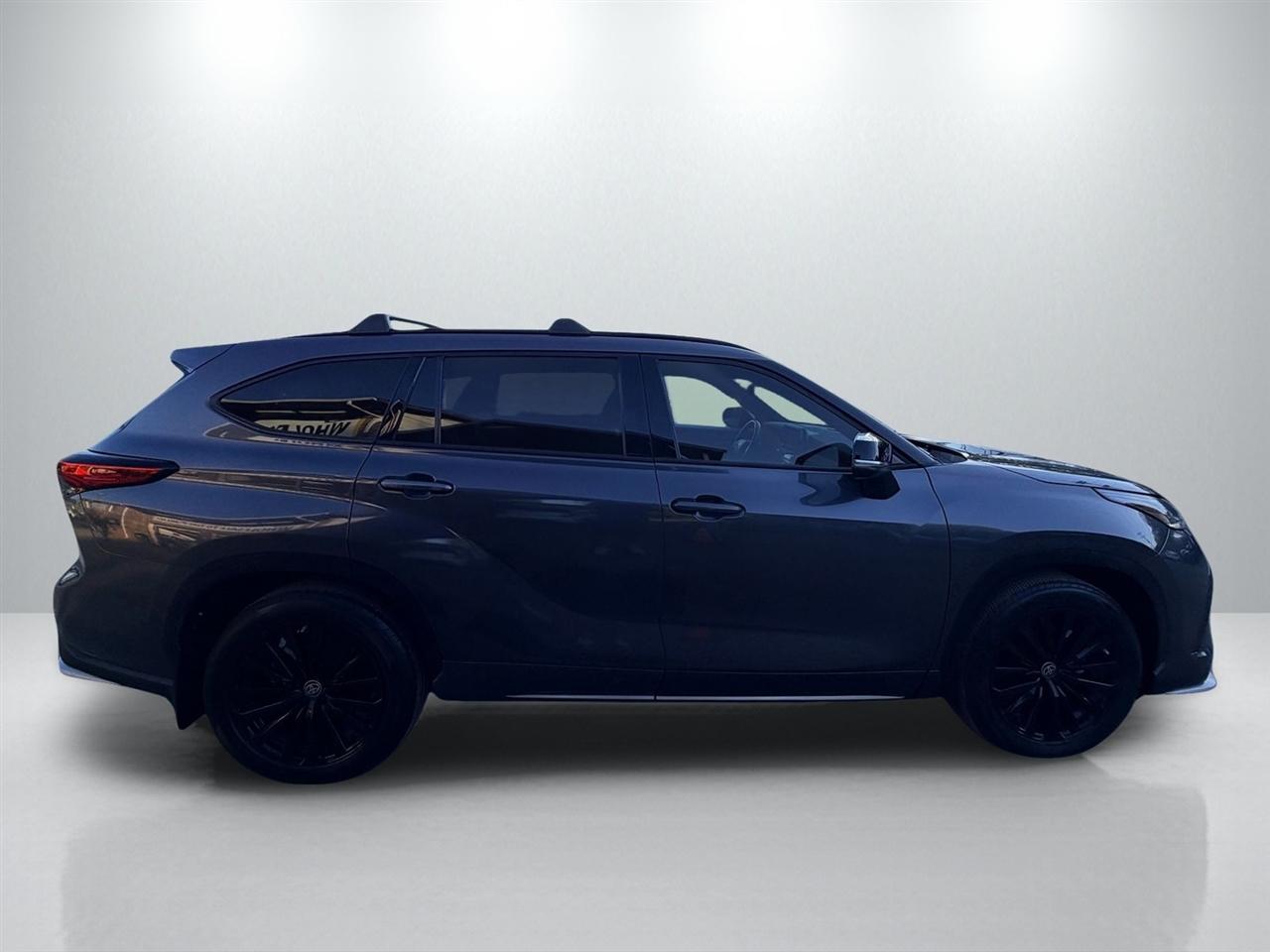 Toyota Highlander XSE 4D SUV FWD 2023