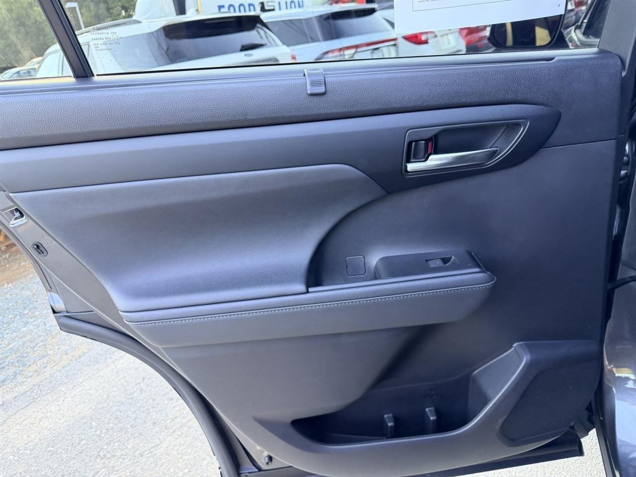 Toyota Highlander XSE 4D SUV FWD 2023