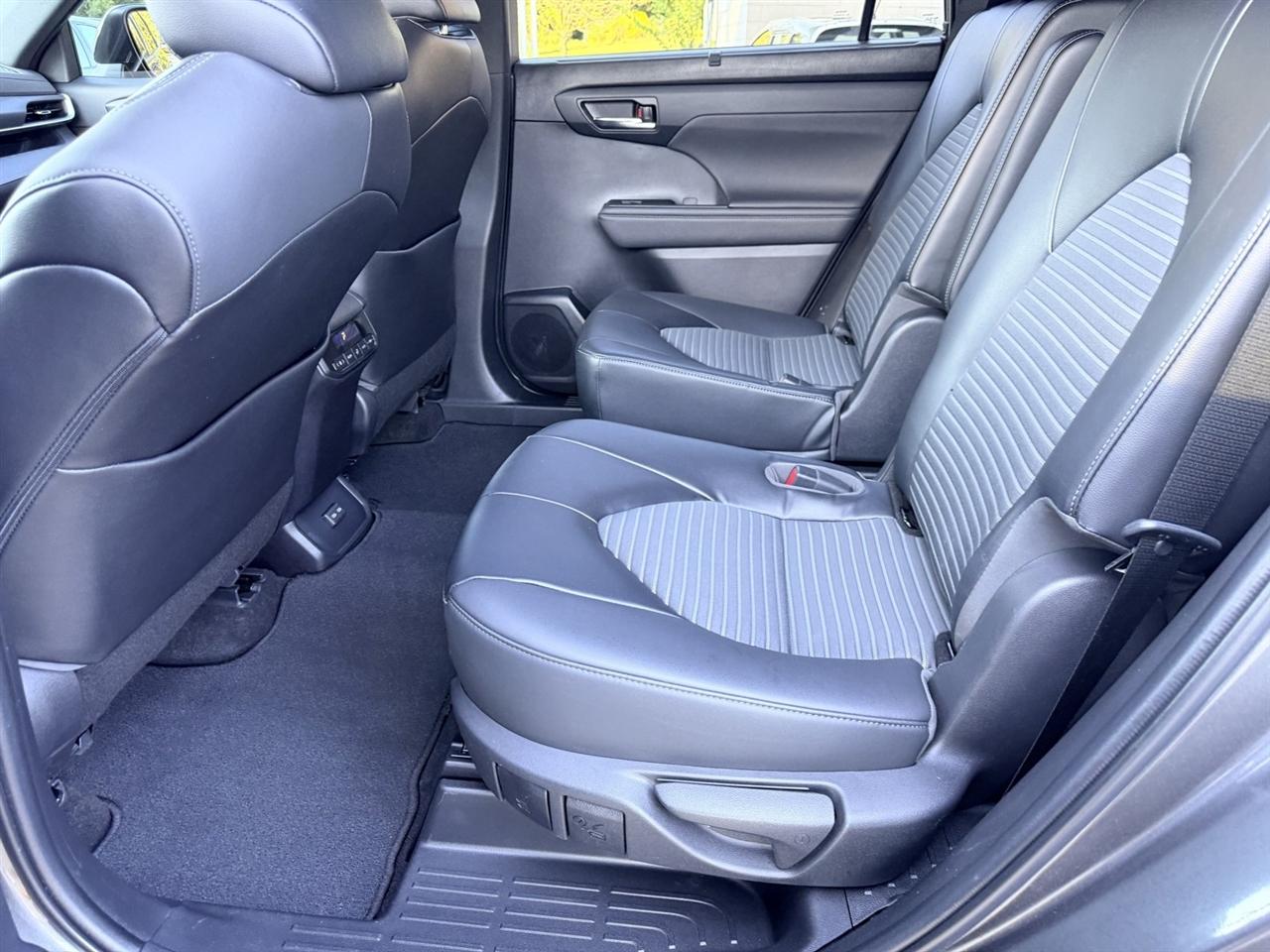 Toyota Highlander XSE 4D SUV FWD 2023