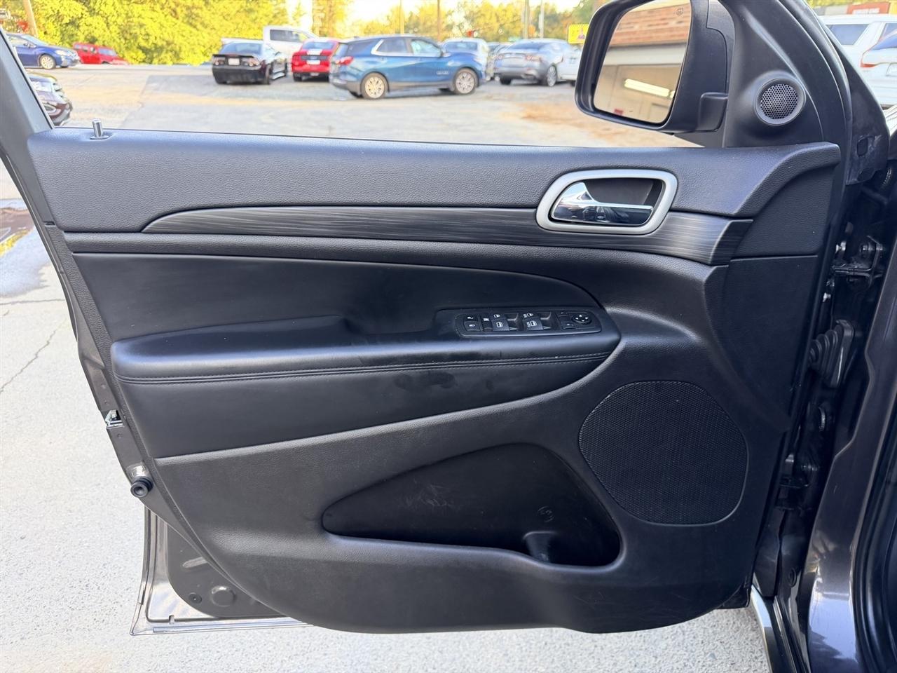 Jeep Grand Cherokee Laredo X 4WD 2021