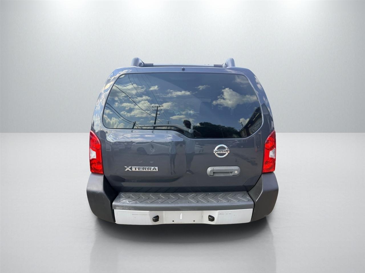 Nissan Xterra S 2010