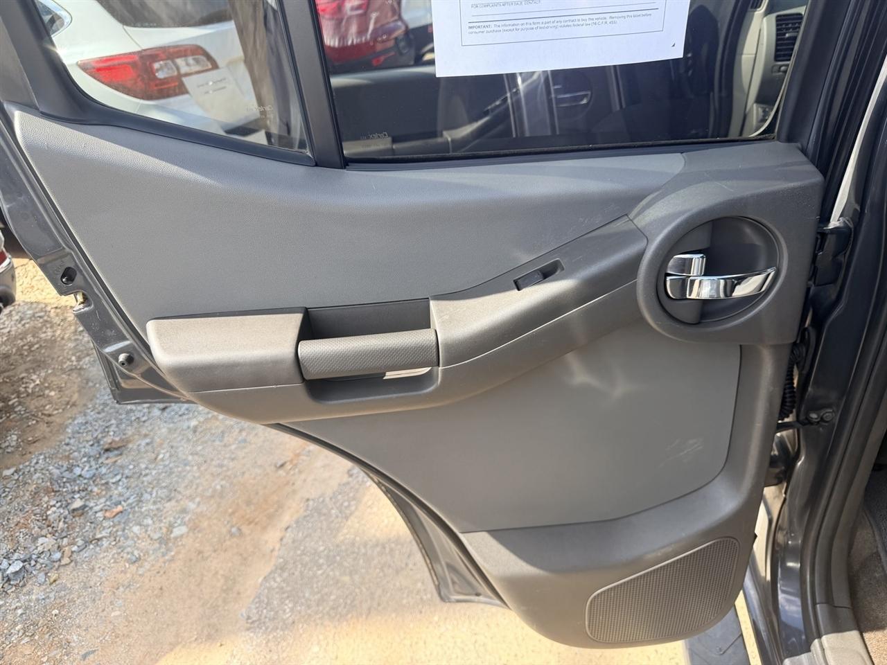 Nissan Xterra S 2010
