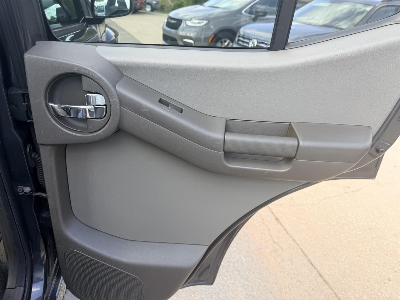 Nissan Xterra S 2010