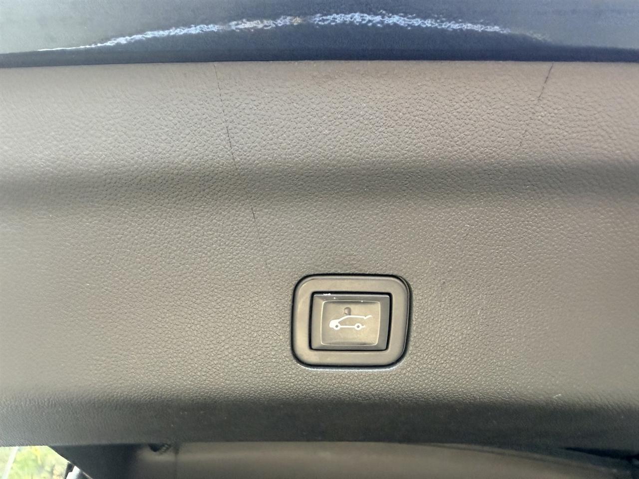 Chevrolet Suburban LT 2WD 2021