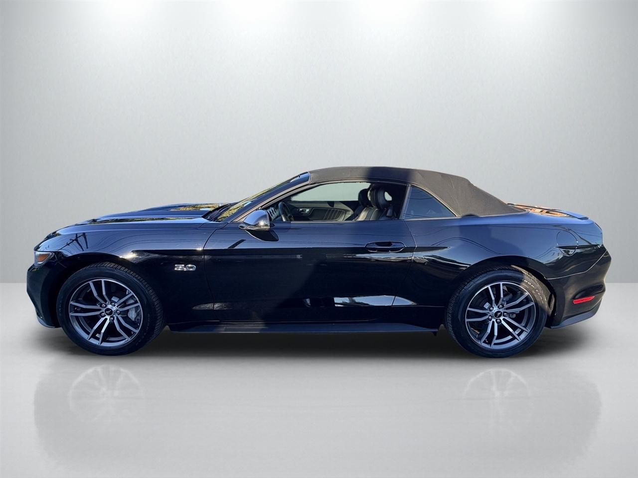 Ford Mustang GT convertible 2016