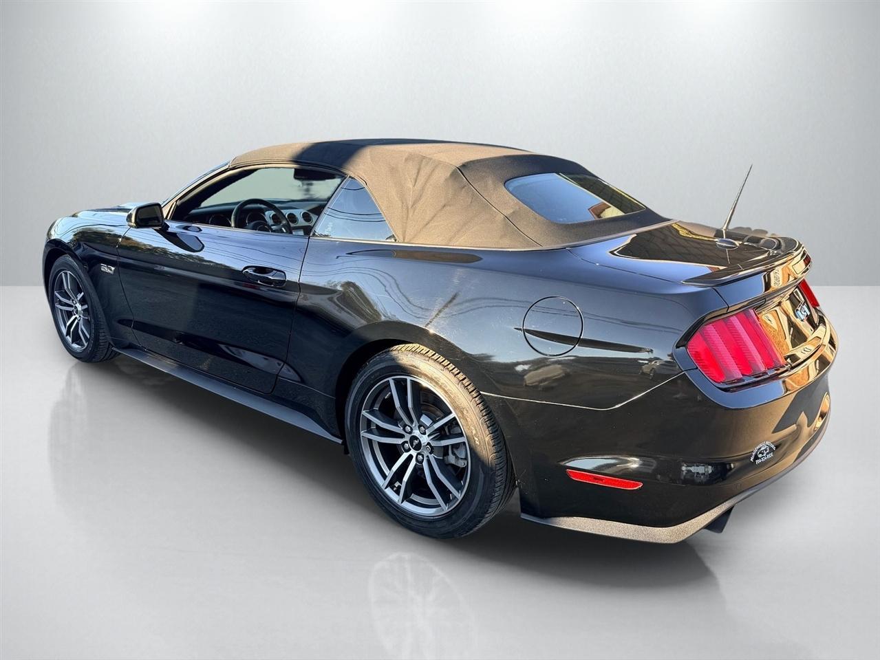 Ford Mustang GT convertible 2016