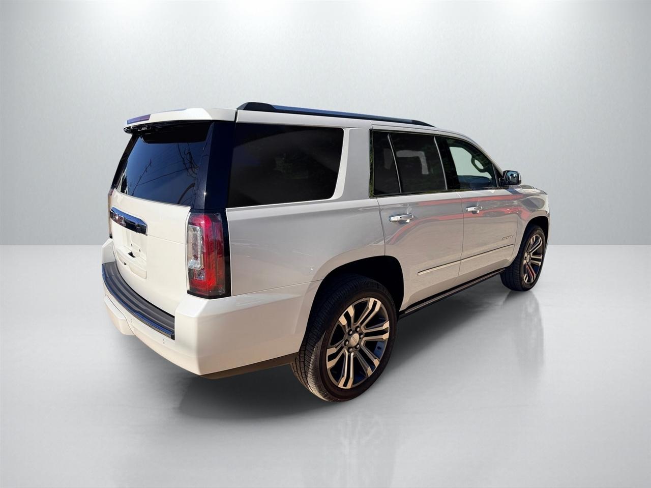 GMC Yukon Denali Ultimate 4WD 2019