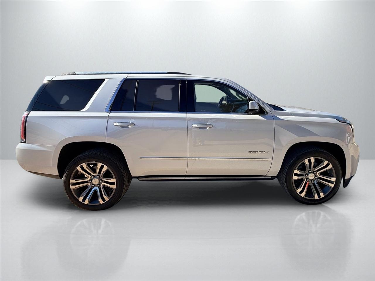 GMC Yukon Denali Ultimate 4WD 2019