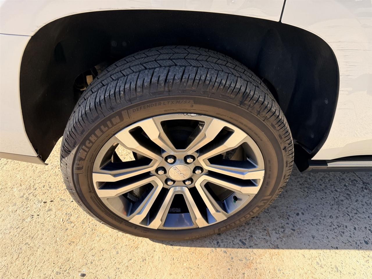 GMC Yukon Denali Ultimate 4WD 2019