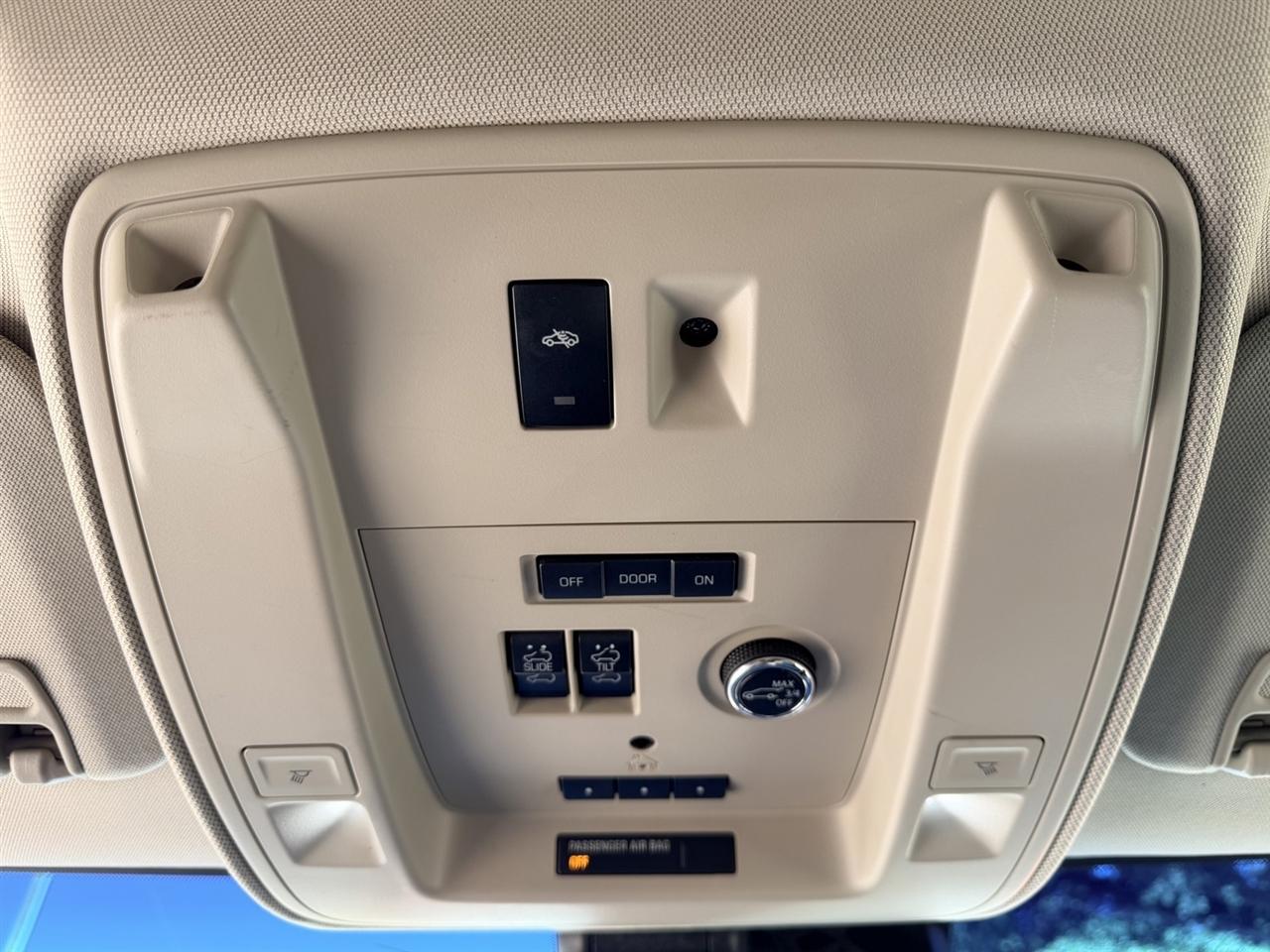 GMC Yukon Denali Ultimate 4WD 2019