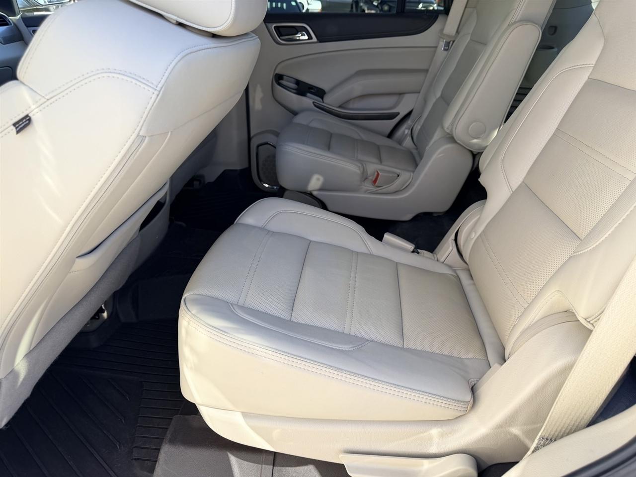 GMC Yukon Denali Ultimate 4WD 2019