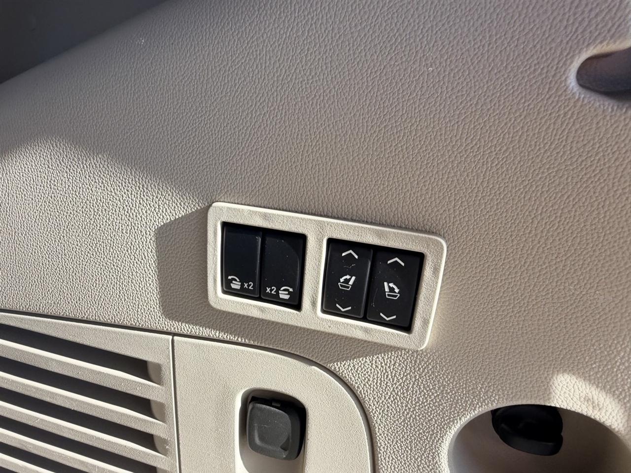 GMC Yukon Denali Ultimate 4WD 2019