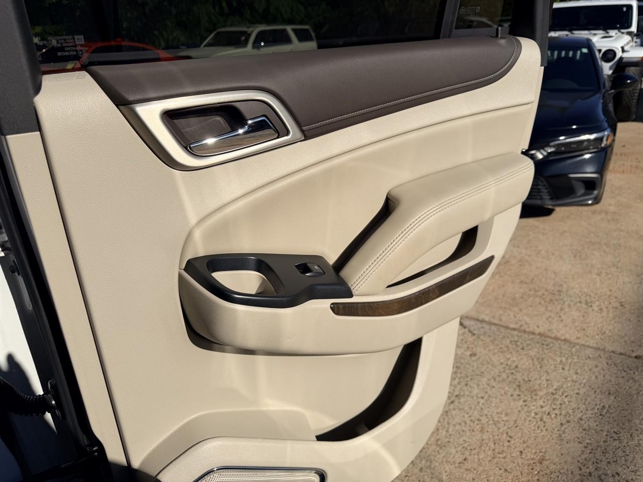 GMC Yukon Denali Ultimate 4WD 2019