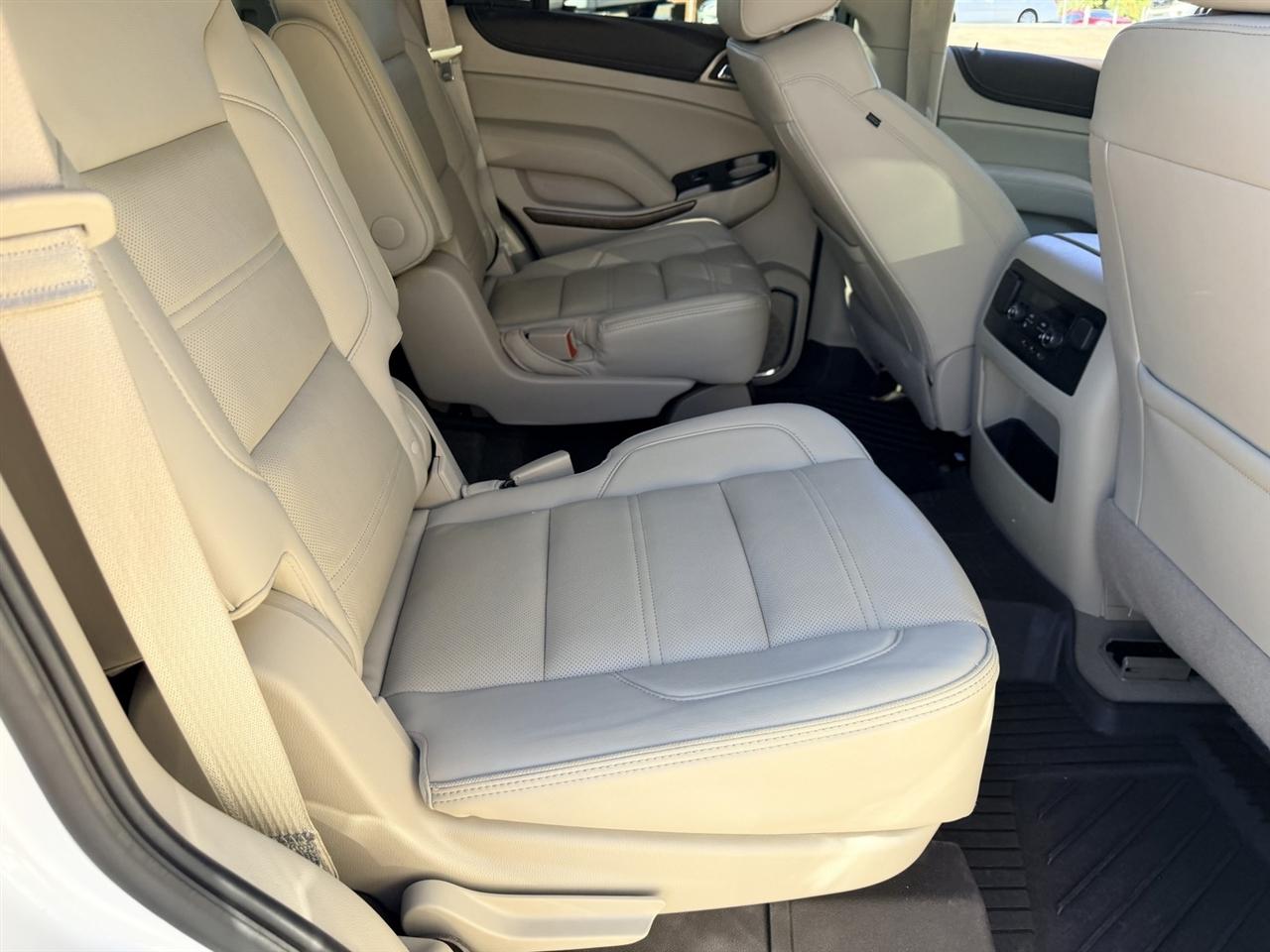 GMC Yukon Denali Ultimate 4WD 2019