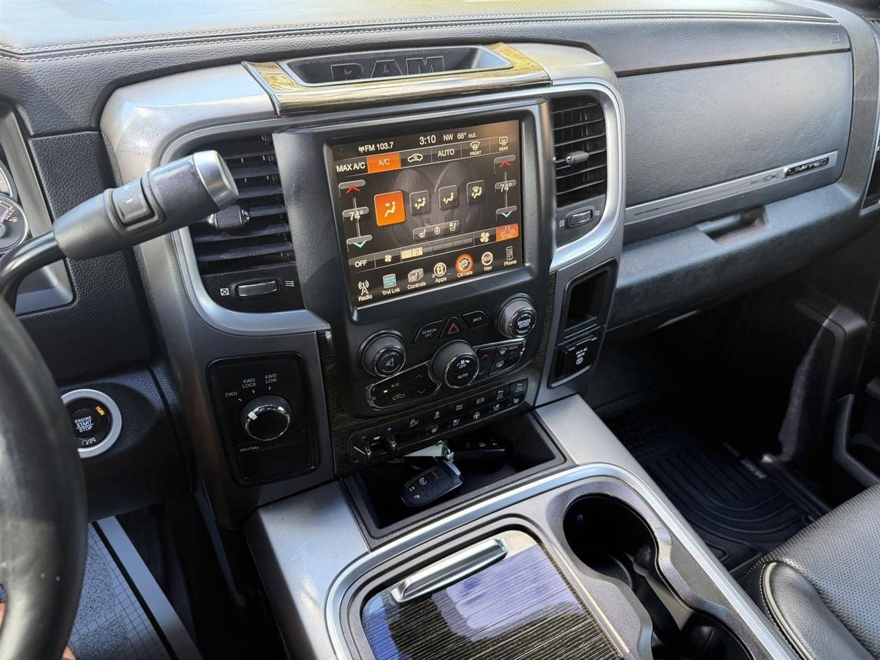 RAM 2500 Limited Crew Cab 4WD 2017