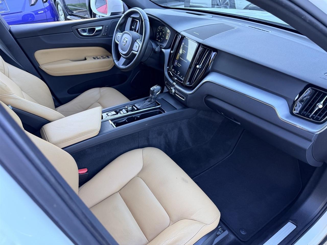 Volvo XC60 T6 Momentum AWD 2019