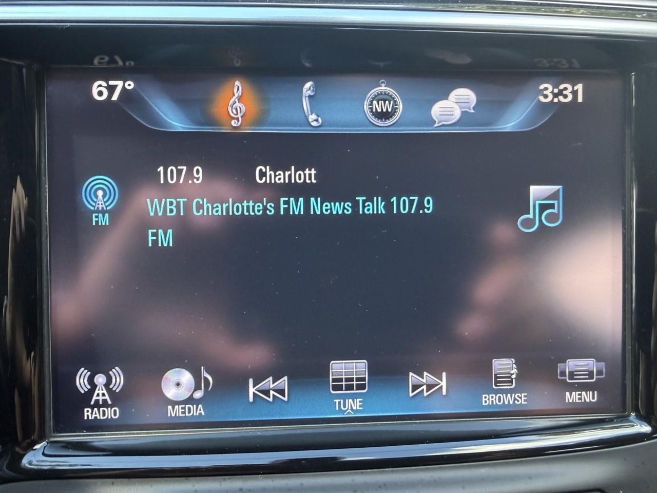 Buick Envision Essense 2018