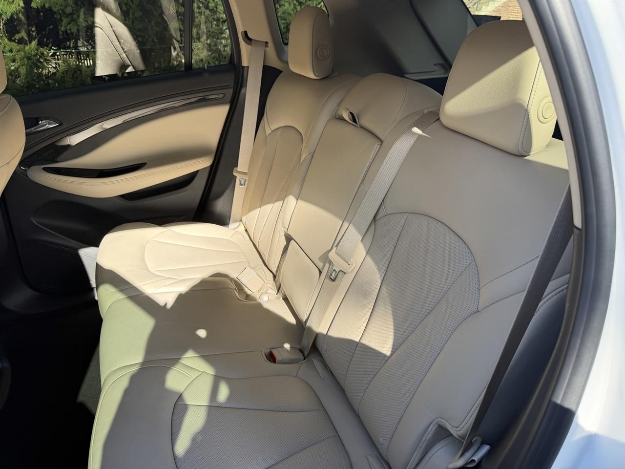 Buick Envision Essense 2018
