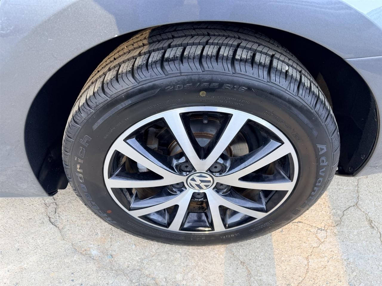Volkswagen Jetta SE Auto 2017