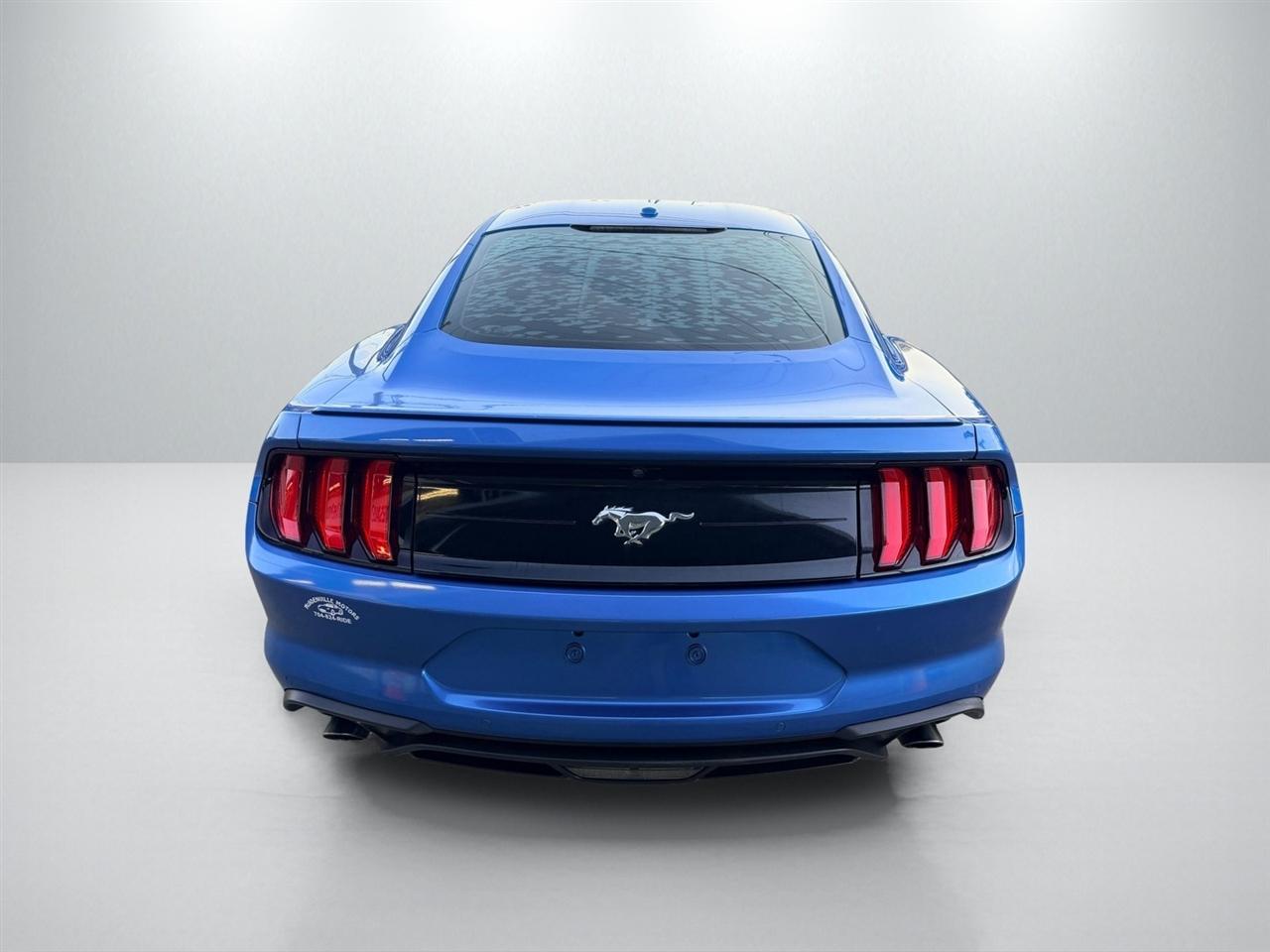 Ford Mustang EcoBoost Coupe 2020