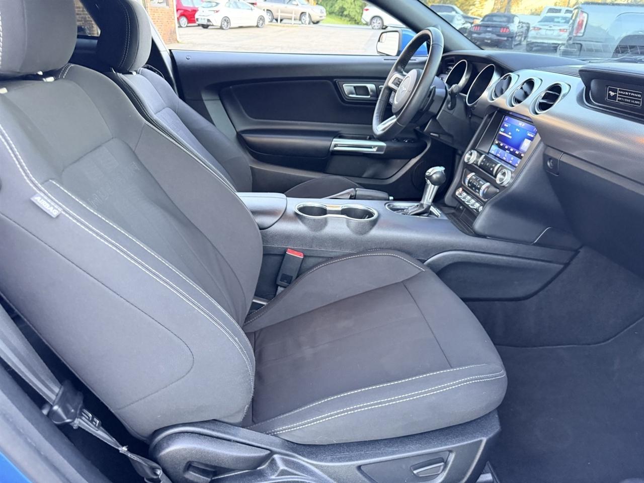 Ford Mustang EcoBoost Coupe 2020