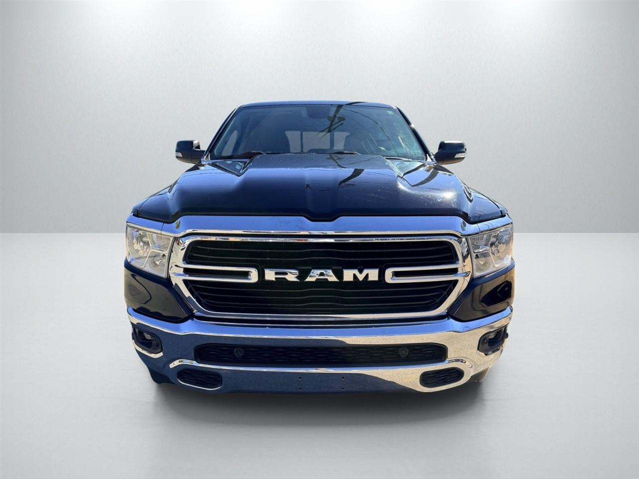 RAM 1500 Big Horn Crew Cab SWB 4WD 2020