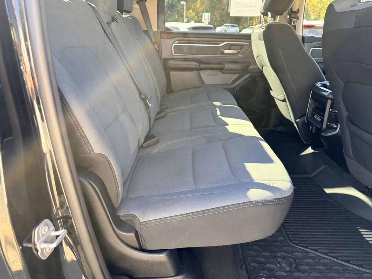 RAM 1500 Big Horn Crew Cab SWB 4WD 2020