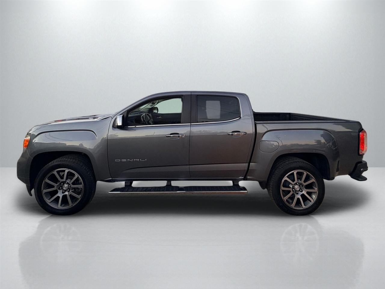 GMC Canyon Denali Crew Cab 4WD 2022