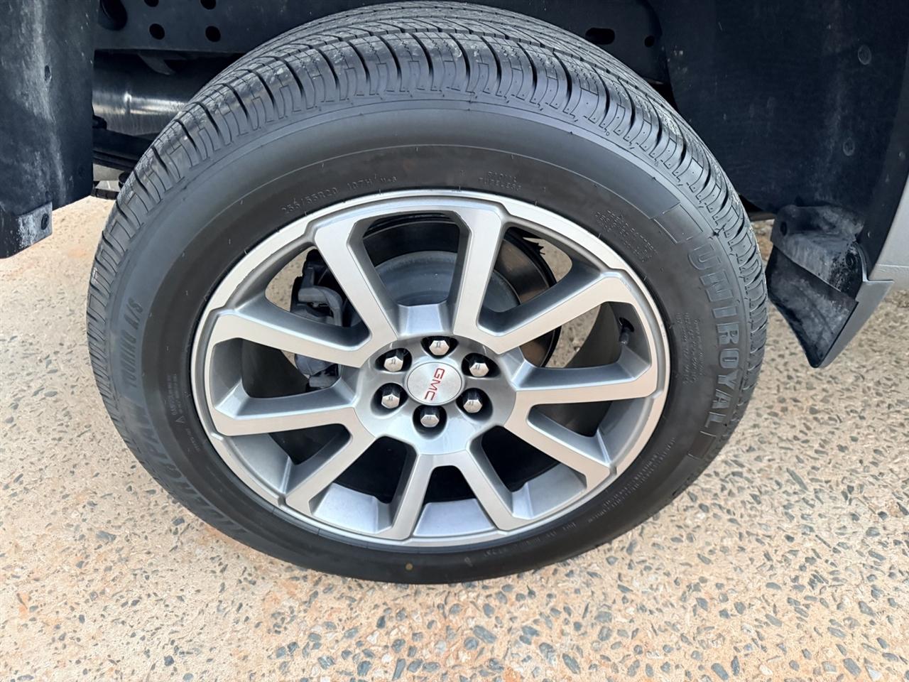 GMC Canyon Denali Crew Cab 4WD 2022