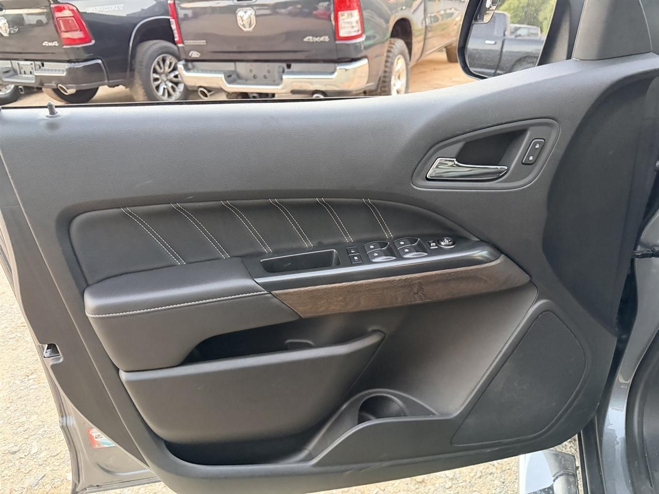 GMC Canyon Denali Crew Cab 4WD 2022