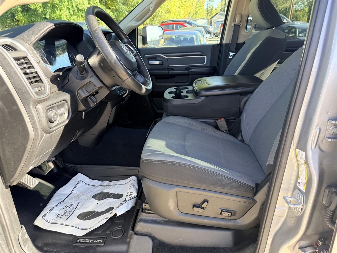 RAM 2500 Big Horn 4x2 Crew Cab 6'4" Box 2019