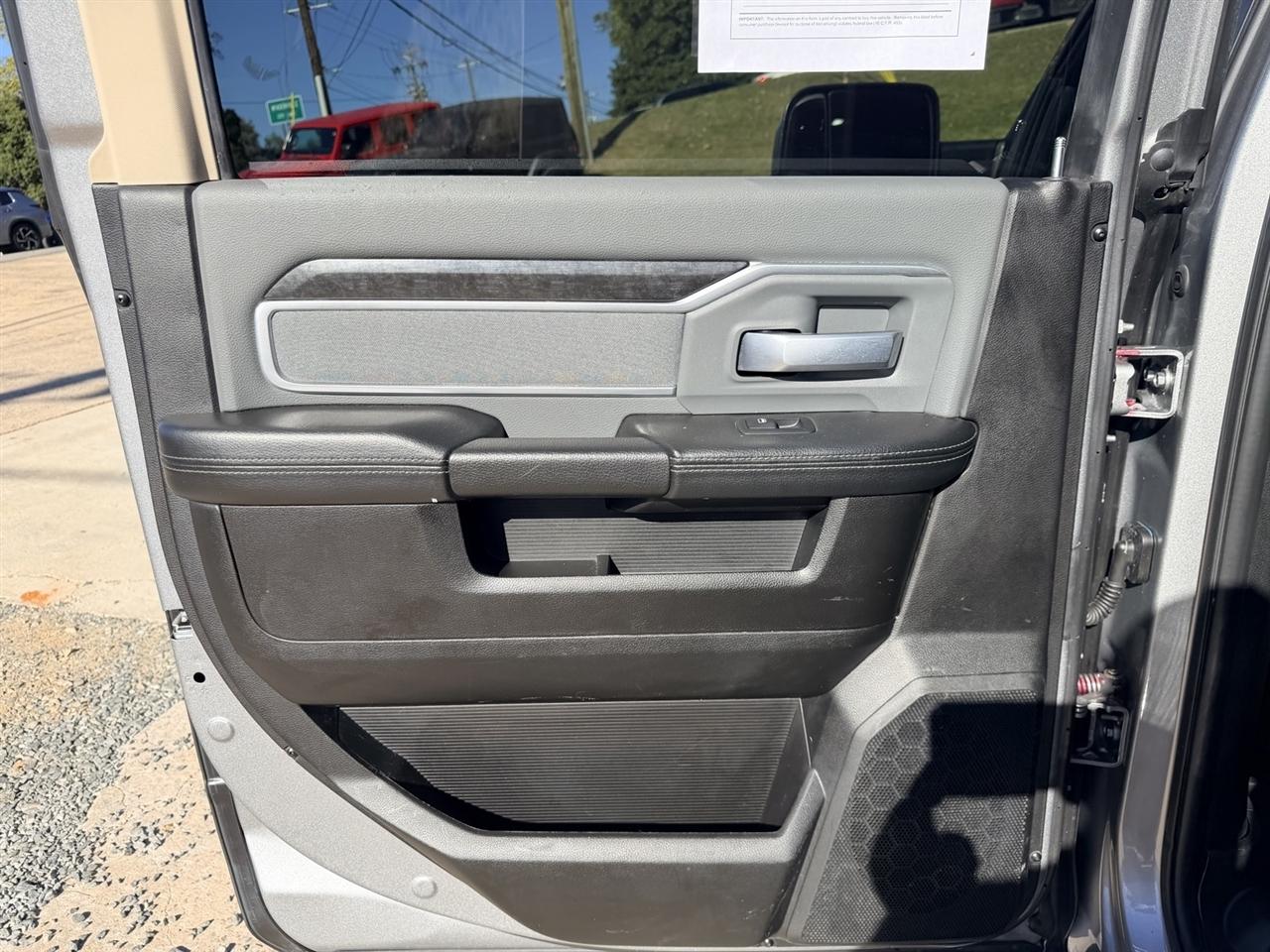 RAM 2500 Big Horn 4x2 Crew Cab 6'4" Box 2019